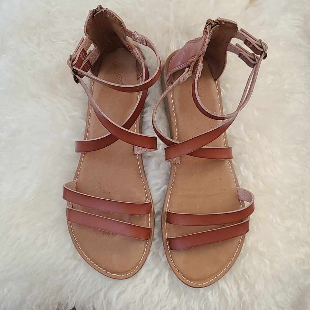 Universal Thread sandals